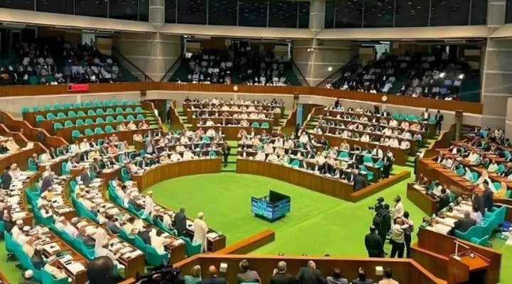 সংসদ থেকে বিরোধীদলের ওয়াকআউট